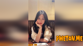 Nakuha nya ako sa tingin kaya pinutokan ko ang kanyang puke