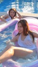 Maritesan sa Pool Habang May Pasikretong Tinitigasan