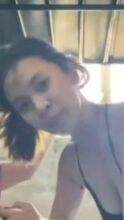 Pinatungan ko si beshie habang nagsa soundtrip kami